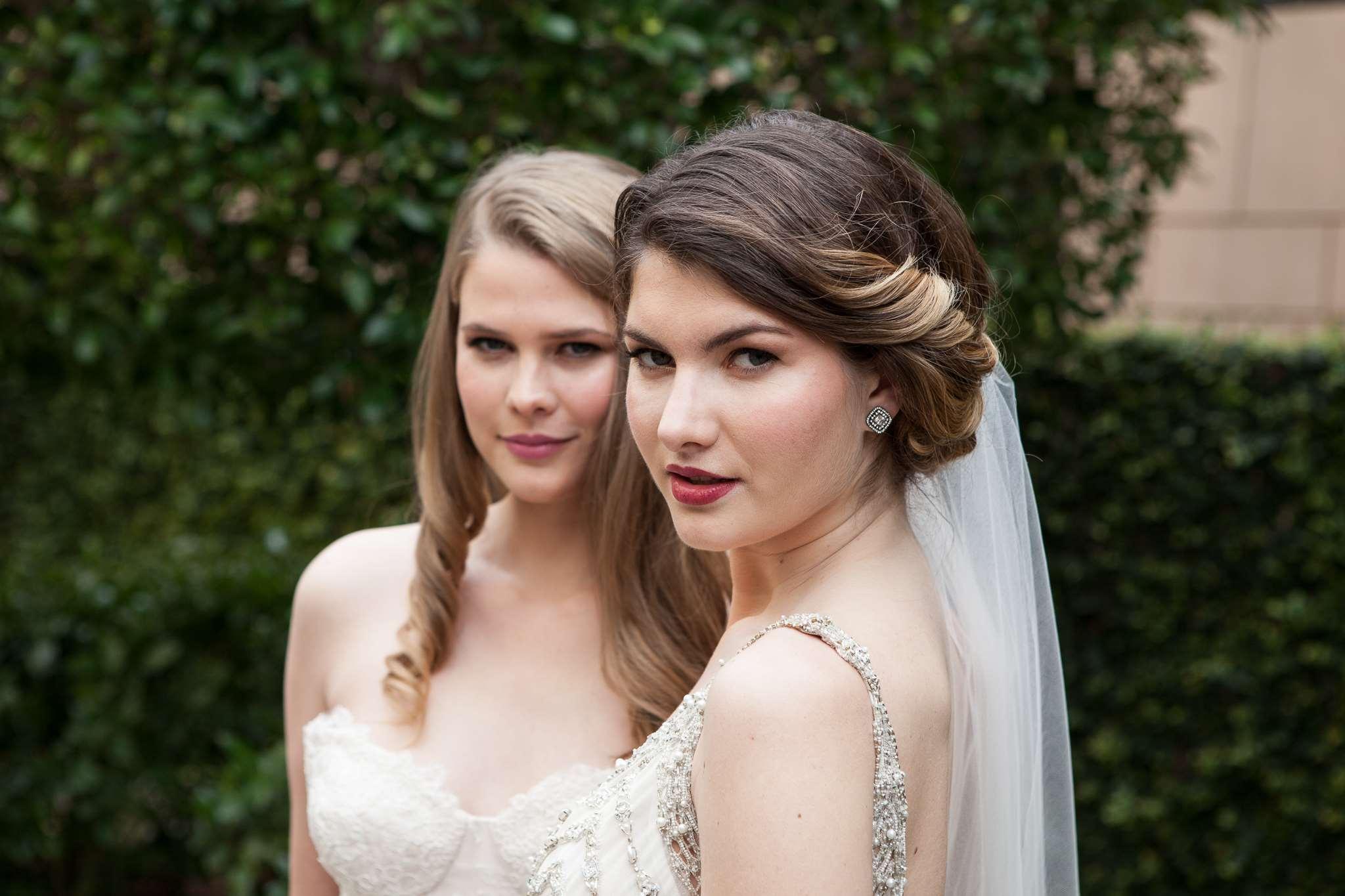 Park Hyatt Melbourne Hotel Buitenkant foto Two brides at a lesbian wedding